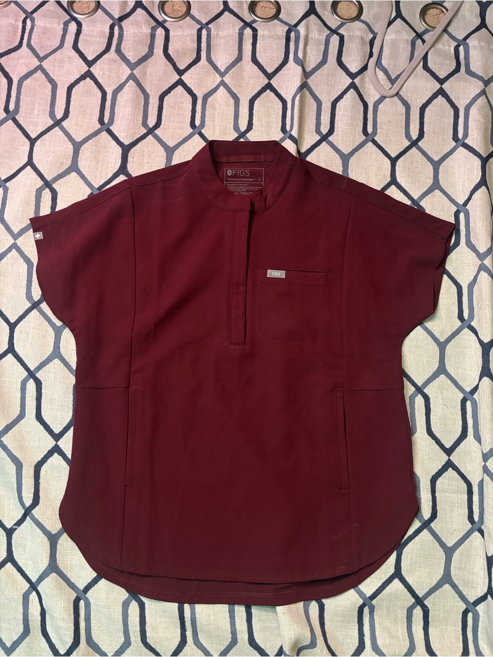 FIGS Montex Technical Collection Scrub Top Small Burgundy NWOT